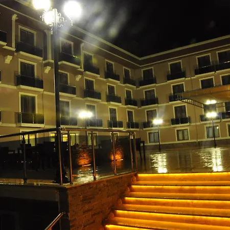 Aygur Hotel 3*